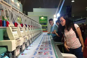 Tranh cãi nảy lửa về nhập “rác” Trung Quốc 