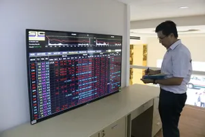 Năm ngày đỏ lửa, thị trường mất hơn 7 tỉ USD