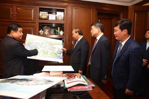 Bộ trưởng Nguyễn Chí Dũng trình bày với Thủ tướng về mô hình Trung tâm đổi mới sáng tạo quốc gia