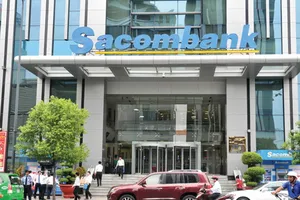 Sacombank ồ ạt rao bán tài sản nghìn tỷ thu hồi nợ. Trong ảnh là hội sở của Sacombank 