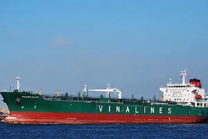 Mới nửa năm, Vinalines đã lỗ hơn 500 tỉ đồng