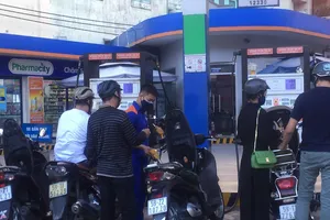 Thời gian qua giá xăng thấp góp phần làm nhóm giao thông giảm 2,21%