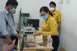 Giá vàng SJC bất ngờ lao dốc sát ngày Thần Tài