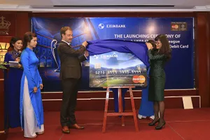 Thẻ tín dụng, ghi nợ đặc biệt dành cho tín đồ bóng đá