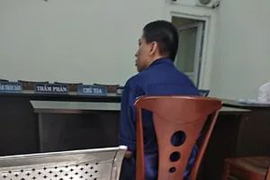 Sát hại đồng nghiệp vì chuyện tắt đèn hành lang