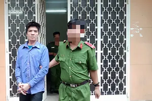 Bác rể hiếp dâm cháu gái lãnh 18 năm tù