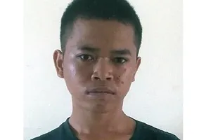 Đánh chết chó của chủ nhà để rảnh tay khoắng đồ