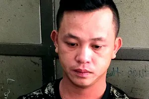 Đoạt mạng con nợ vì nghi ngờ nhắn tin tán tỉnh vợ mình