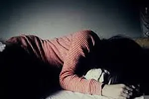  Níu kéo không được, đăng clip khỏa thân của người tình 