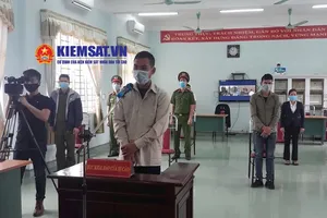 Không đeo khẩu trang, đánh cán bộ kiểm dịch: Phạt 9 tháng tù