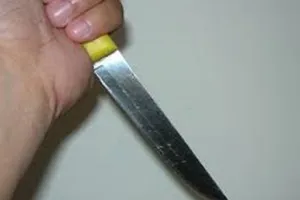 Nữ bị cáo đâm chồng 'hờ' vì nghi mang tiền cho gái