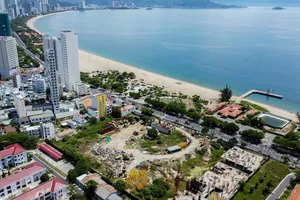 Vì sao cựu phó chủ tịch Khánh Hòa và loạt cán bộ sở 'thoát tội' vụ 28E Trần Phú?