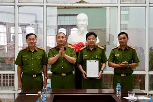 Bắt quả tang 1 phụ nữ mua bán ma túy số lượng lớn