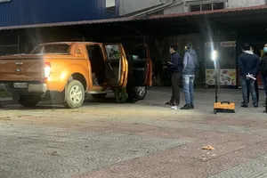 Nghi án người đàn ông siết cổ chủ nợ rồi tự tử trên ô tô