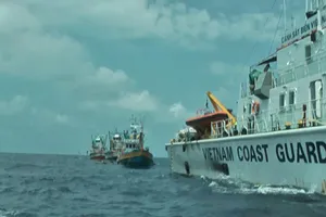 Cảnh sát biển xử lý ba tàu cá Thái Lan xâm phạm vùng biển Việt Nam