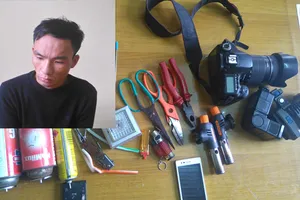 Bắt khẩn cấp kẻ trộm cắp, làm bị thương nhiều cảnh sát