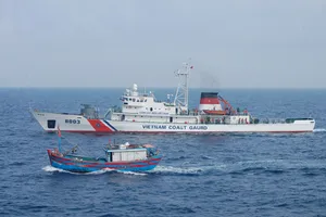 Thời tiết biển nguy hiểm, gây khó cho việc tìm kiếm Casa 212