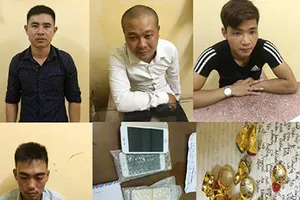 Bắt nhóm chuyên lừa đảo bằng vàng giả, iPhone nhái