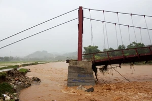 4 người chết, 8 người mất tích trong cơn lũ lớn ở Lào Cai