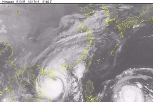 Miền Trung lại oằn mình chống đỡ mưa lớn giữa tuần tới