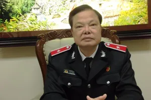 Nếu không chấp nhận thì đừng làm quan chức nữa