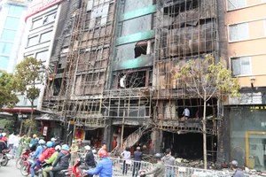 Cháy quán karaoke: Nhóm hát 16 người bất ngờ đổi quán?