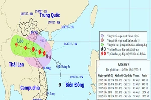 Bão số 2 diễn biến bất thường, khẩn trương đối phó