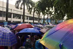 Công nhân lại đình công đòi ông chủ người TQ đối thoại 