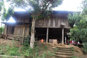 Chém chết vợ rồi nổ súng tự sát