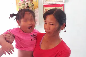 Cô giáo bị tố vỗ vai bé 3 tuổi đến méo miệng tạm nghỉ việc