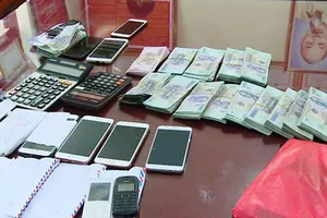 Bắt giữ 16 người đường dây lô đề trăm tỉ 