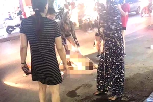 Hoàn tất hồ sơ khởi tố vụ án đánh, lột đồ giữa phố