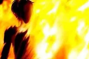 Tạm giữ người chồng tưới xăng đốt vợ