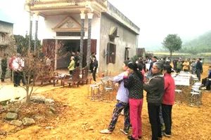 Một trưởng công an xã chết trong tư thế treo cổ