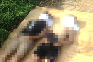 Rủ nhau đi tắm, hai anh em sinh đôi chết đuối thương tâm