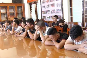 18 thanh niên tổ chức sinh nhật bằng ma túy 