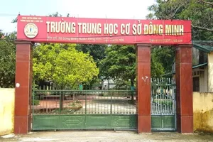 Bị “tố” thu sai, trường trả lại 81 triệu đồng cho phụ huynh