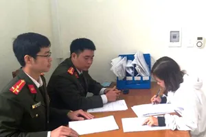 Nữ công nhân bị xử lý vì tung tin sai về dịch Corona