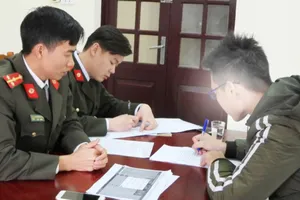 Phạt 5 triệu đồng người lên Facebook báo chốt CSGT