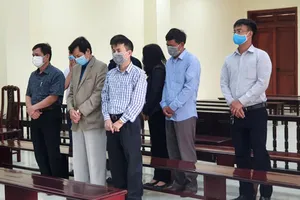 5 cựu cán bộ thanh tra nhận hối lộ lãnh án