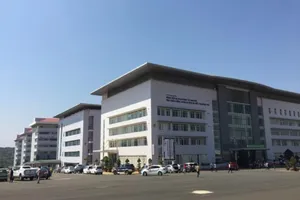 Tài xế và phụ xe chở sinh viên về Đắk Lắk âm tính với COVID-19