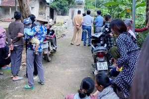  2 vợ chồng tử vong lúc rạng sáng, người có nhiều vết thương