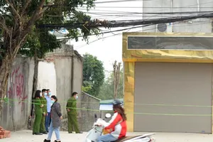 Hiện trường nơi xảy ra vụ thảm án, khiến 3 người chết và 5 người bị thương. Ảnh: T. HÀ