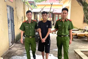 Sử dụng số điện thoại cũ Trưởng phòng Nội vụ huyện đi lừa đảo