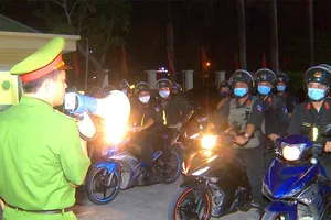 Thanh Hóa xử lý 7 nhóm đua xe, chống đối lực lượng chức năng