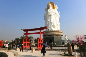 Độc đáo ở ngôi chùa cuốn hút giới trẻ xứ Thanh trong dịp Tết Nguyên Đán