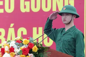 Thanh Hóa, Thừa Thiên - Huế: Hàng ngàn thanh niên nhập ngũ