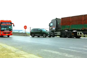 Điểm quay đầu xe mất an toàn giao thông ở Thanh Hóa