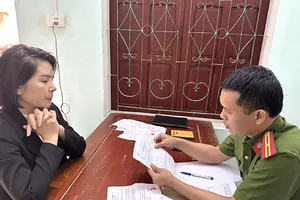 1 phụ nữ cầm đầu đường dây tín dụng đen bị bắt giữ