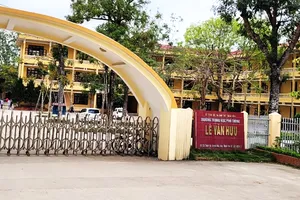 1 trường THPT ở Thanh Hóa kêu gọi cựu học sinh đóng góp hơn 2,6 tỉ đồng